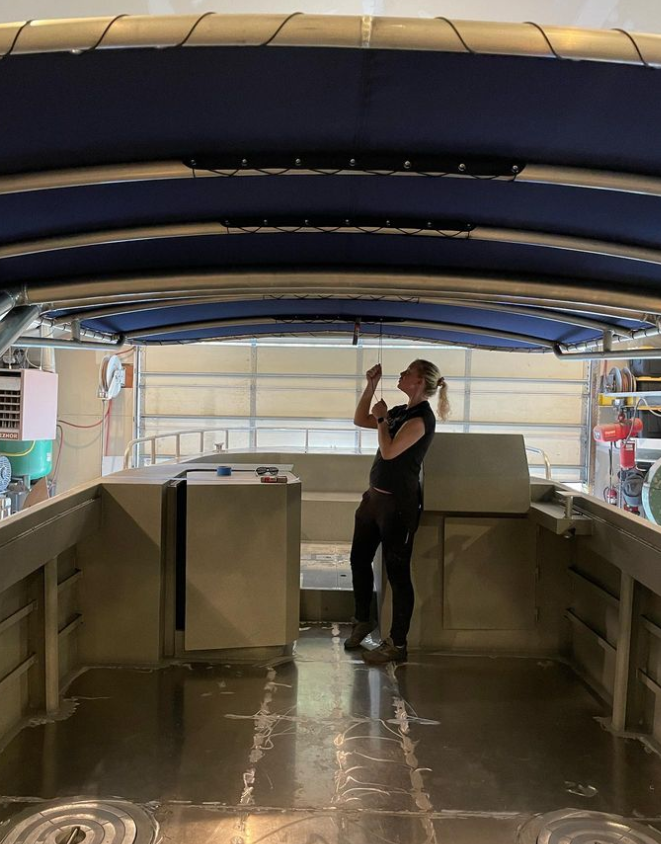 kidd_gigo's tweet photo. T-Top install on this dive boat heading to Hawaii.
#seattle #smallbusiness #diveboat #hawaii https://t.co/uAmtACJqMO