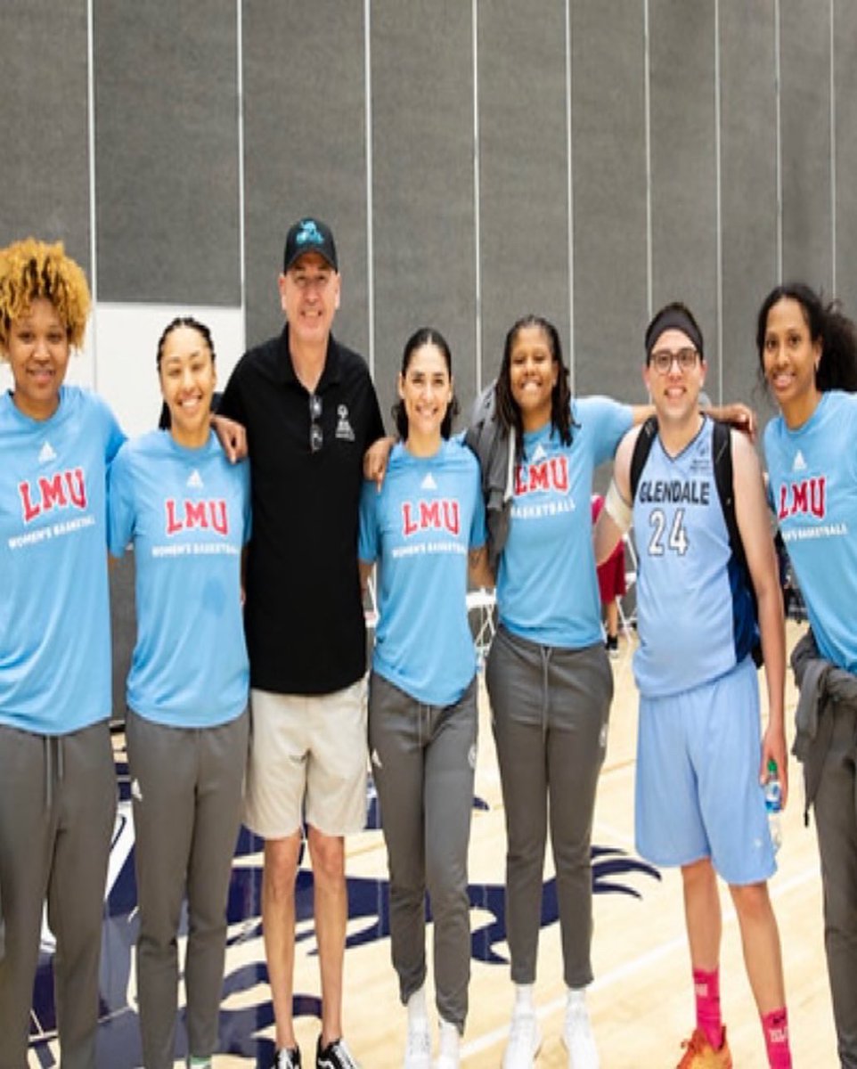 mpleon818's tweet photo. Big shout out to the @lmulionswb for helping out with the Glendale Regional Spring Competition for @SOSoCal over the weekend where they helped with the Basketball competitions throughout the day!! We truly appreciate all there help from that day!! https://t.co/qFj4r0WpCi