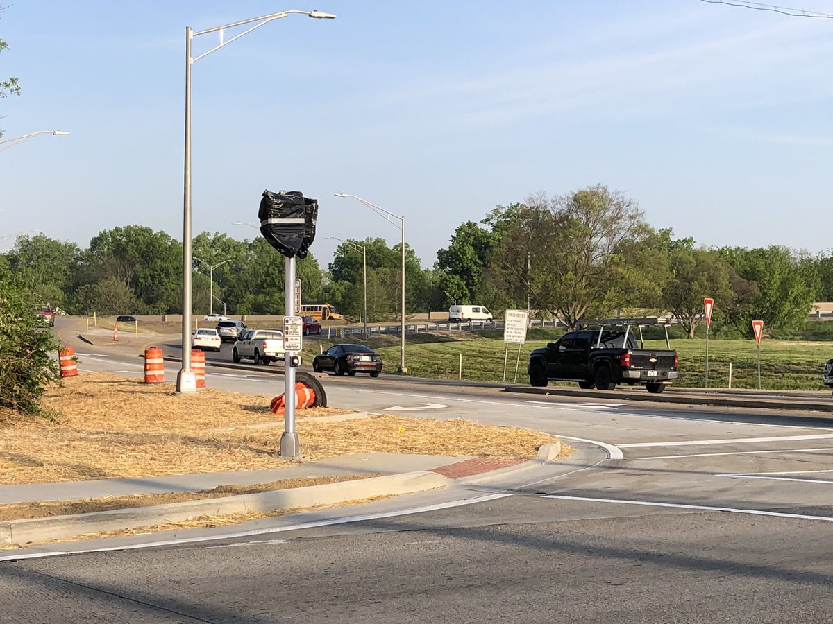 You love to see it! @KYTC nixed an off-ramp slip lane in favor of a safer design that discourages speeding and improves pedestrian safety. I-264 & Taylor Blvd.