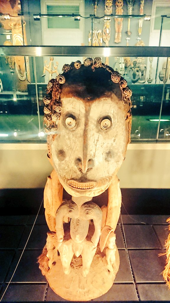 リトルワールド本館は第5室のこころの宇宙(価値)をテーマとした展示が、好きでした。各地の価値観を表す展示が、すごく荘厳で、しばらく佇んでいたい気持ちになりました

https://t.co/i62KZTF9Si https://t.co/CPHTEsBCU0