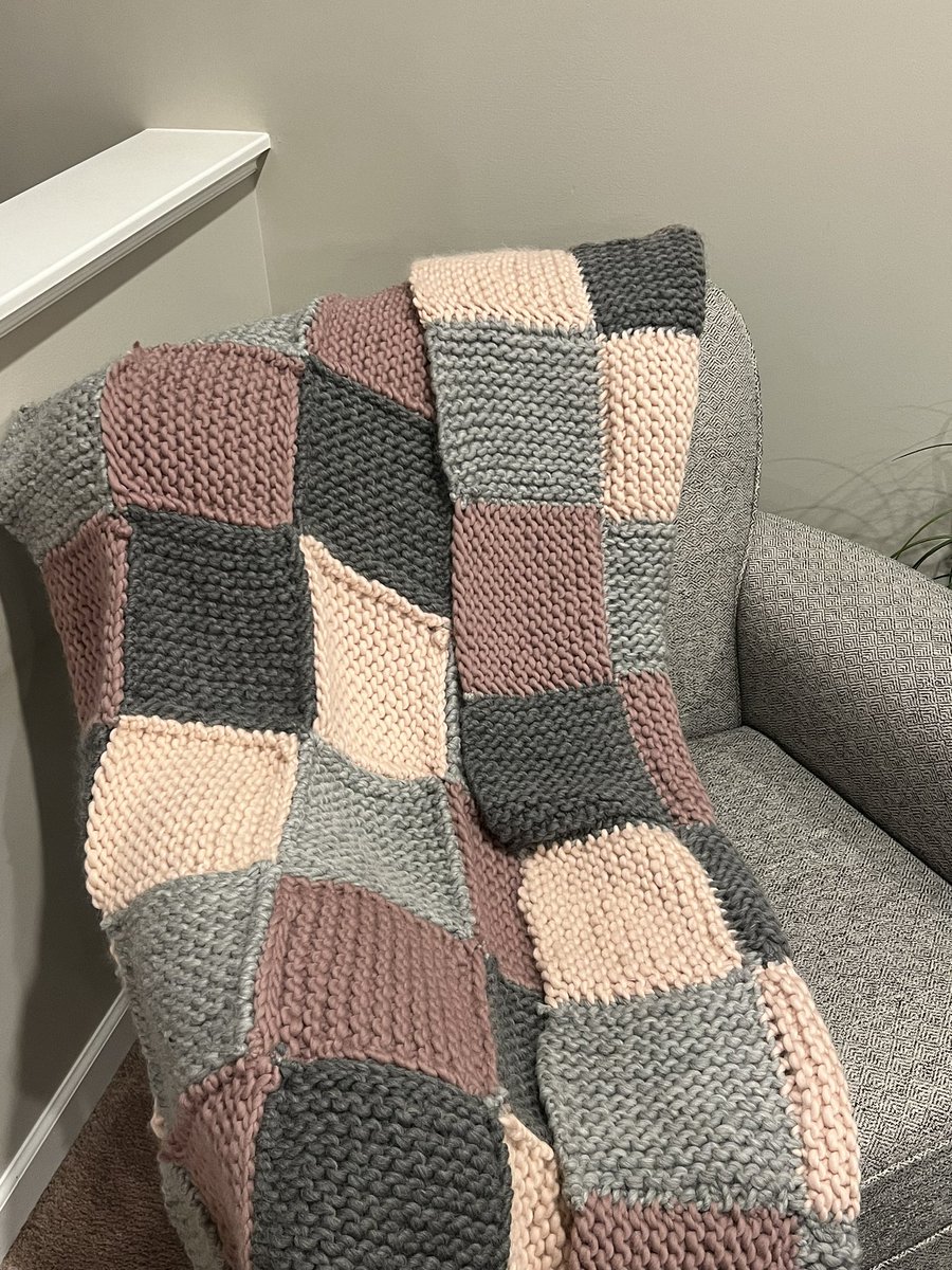 Shell1982MSU's tweet image. My very first attempt at knitting…finally finished a blanket for my niece. #CreativeCompatriots