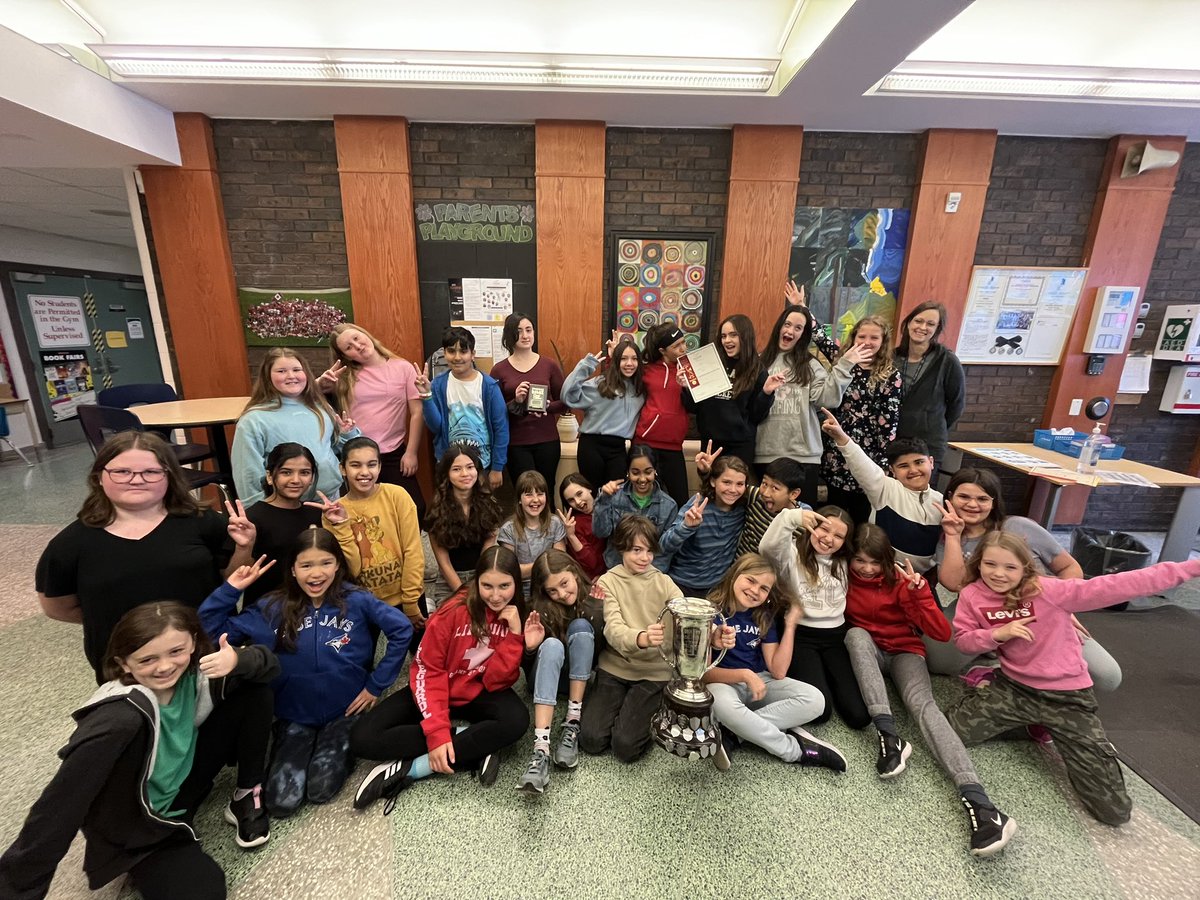 AvonPS's tweet photo. Congratulations to the Eagle Junior
choir for an outstanding performance @KFPAStratford Thanks Ms Hinz for the beautiful music you helped them create. #singingisfun @yourschools https://t.co/NtG264GMI8