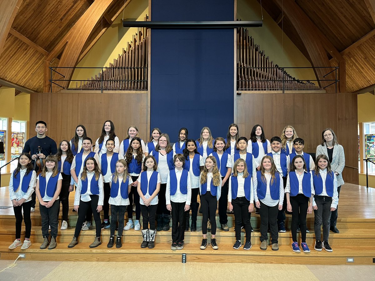 AvonPS's tweet photo. Congratulations to the Eagle Junior
choir for an outstanding performance @KFPAStratford Thanks Ms Hinz for the beautiful music you helped them create. #singingisfun @yourschools https://t.co/NtG264GMI8