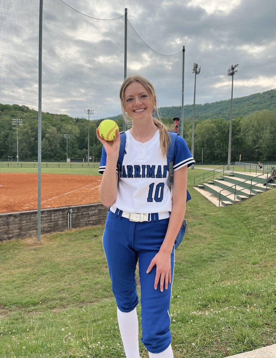 HighHarriman's tweet image. Nice dinger in the nice district win against Rockwood 15-0!@AddisonOliver33