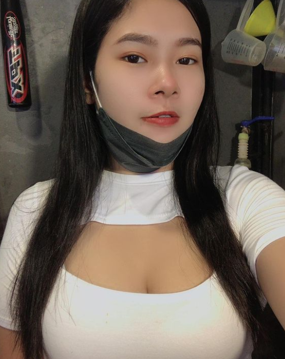 aaoilfill's tweet photo. ข้างหล��งอ่ะเป็นร้านกาแฟ แต่ข้างๆ แก ขอเป็นเราได้ป่ะ 😍🥰 https://t.co/AqVY6DkY9l