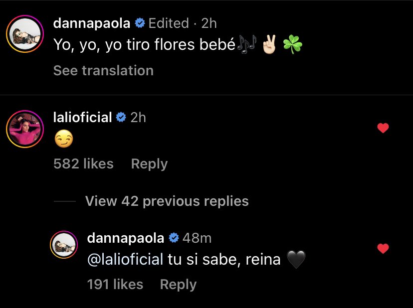 Ambas dejaron como payasos a sus fandoms así que cierren la boca culeros 😌