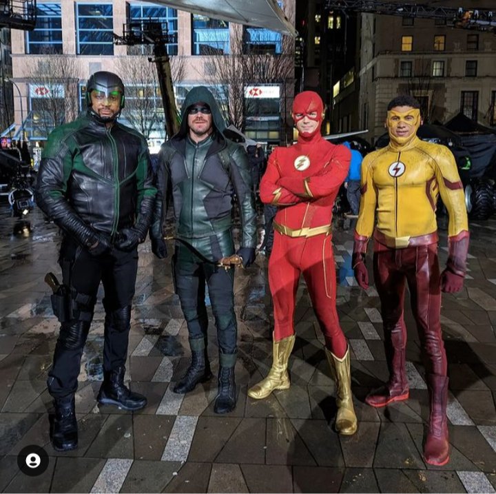 gabsmara0313's tweet photo. @BlindWaveCrew #FlashQna Ngl, this might be one of my top 10 episodes of the show, i always thought Barry and Oliver's friendship was the pillar of the Arrowverse and Grant and Stephen were really stellar in this ep.
Not a question, but just a fun bts picture https://t.co/xetFSd5OkE