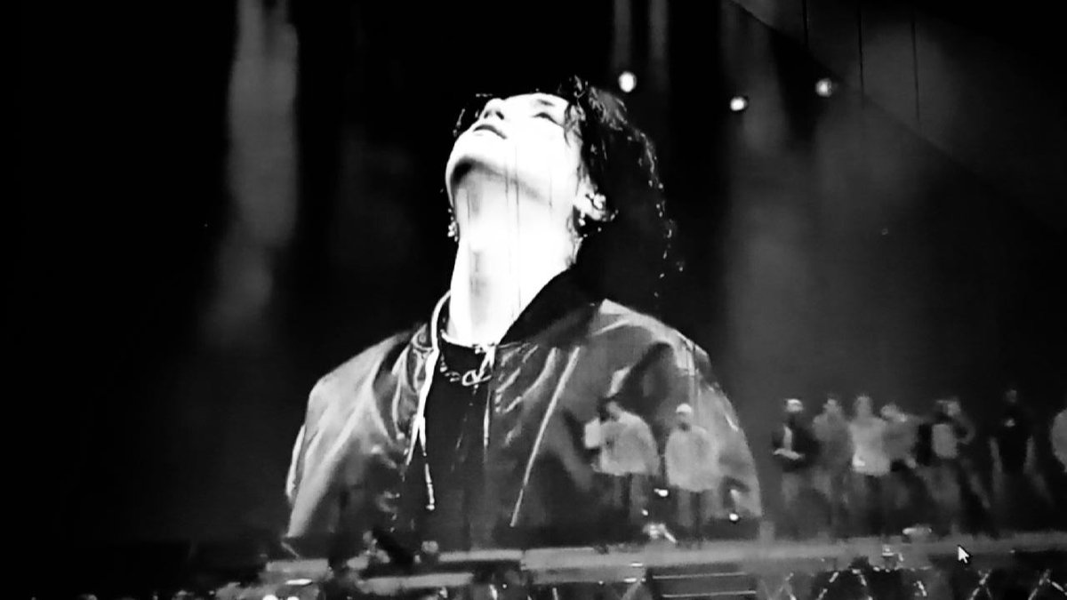 jiminievenus's tweet photo. "Ahora quiero contarles mi historia con menos irá" 

— Min Yoongi (#AgustD_SUGA_Tour) https://t.co/uUXqhKGXwT