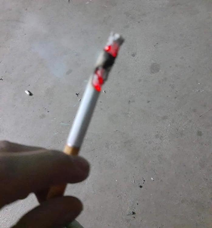 forerolas's tweet photo. mi novia: tranqui amor es solo un amigo 

el cigarro: https://t.co/fEjerQnyhI