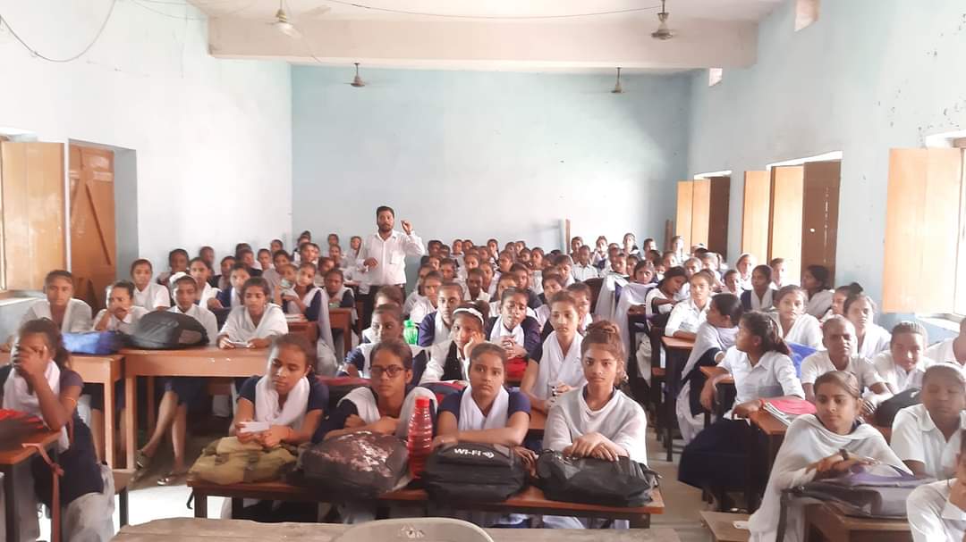 Abhinavrajysf's tweet image. "बिहार शिक्षा यात्रा" समस्तीपुर, सुभ विचार:🌹🌹🌹 
शिक्षा सबसे शक्तिशाली हथियार है,जिसका उपयोग आप परिवार,समाज और दुनिया को,बदलने के लिए कर सकते हैं !
एक बच्चा, एक शिक्षक, एक कलम, और एक किताब दुनिया बदल सकती है।
#OmShantiOm🙏🌹
#radheradhe 🙏🌹
#GoodMorningGod🙏🌹
#GoodMorningPram