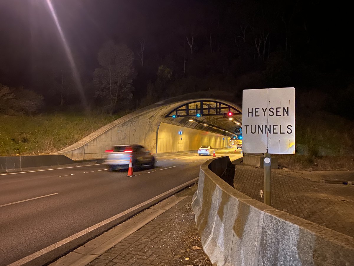 .<a href="/SA_MFS/">SA Metropolitan Fire Service</a> &amp; the CFS recently visited the Heysen Tunnels to learn more about the new fire suppression system we’re installing as part of a major upgrade of the tunnels.

To find out more about the ongoing upgrade of the Heysen Tunnels visit: dit.sa.gov.au/heysen