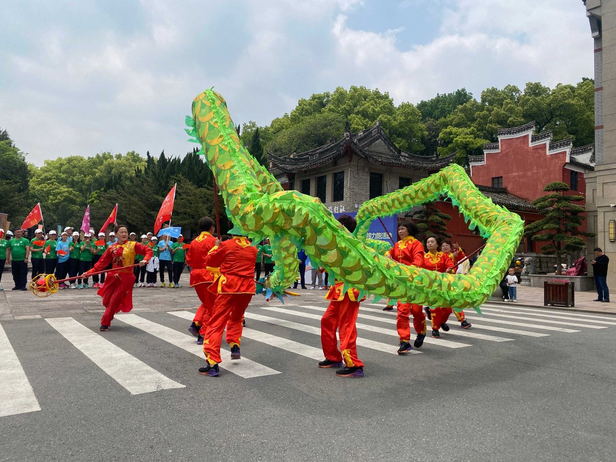 jiangyi0708's tweet photo. Have you been to Ningbo's Fenghua and Ninghai? They are part of the 7th leg of a relay race across Ningbo celebrating the Asian Games.
Share your pics of event moments &amp; event poster of the day &amp; #AsianGamesUpClose #HelloNingbo with us!
Photos by Ningbo Evening News https://t.co/HMpyjh85Qs