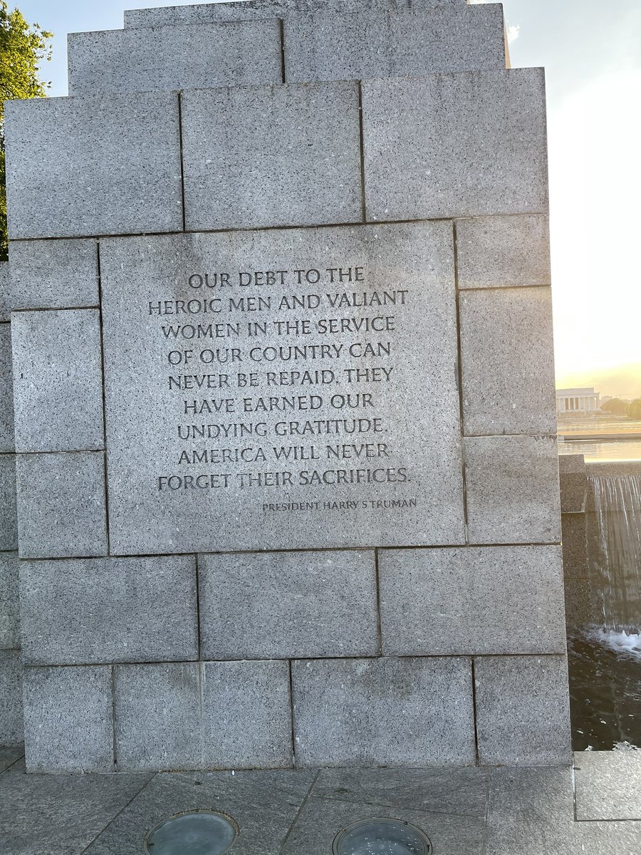 HW &amp; Parker arrived in D.C. today and made the most of it. Illuminated memorial tour was incredible. Proud of our kids. #OneHowell <a href="/mooret11/">Tim Moore Ed.D</a> <a href="/bgehringerHPS/">Brooklyn Gehringer</a>