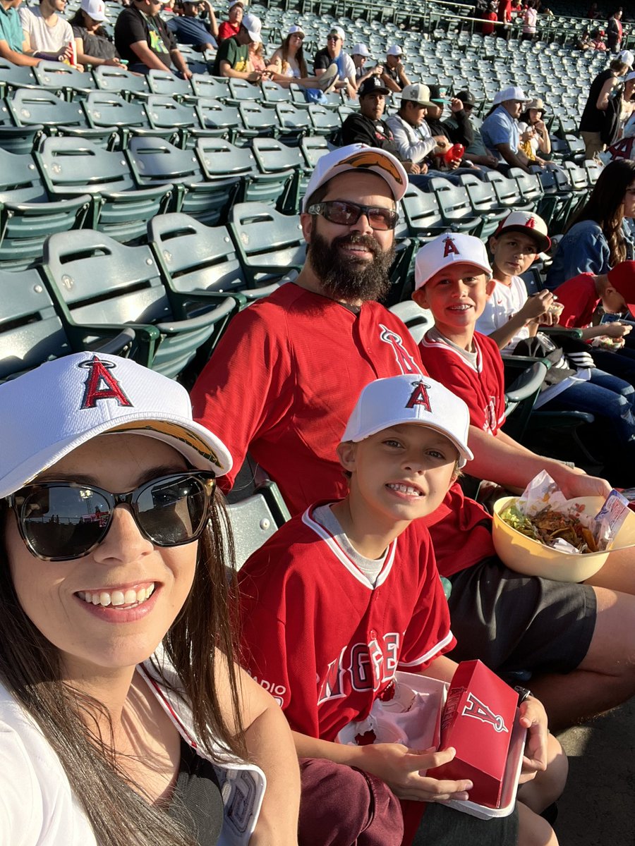 MSGolightlyDS's tweet photo. #GoHalos https://t.co/pup5V3mm29