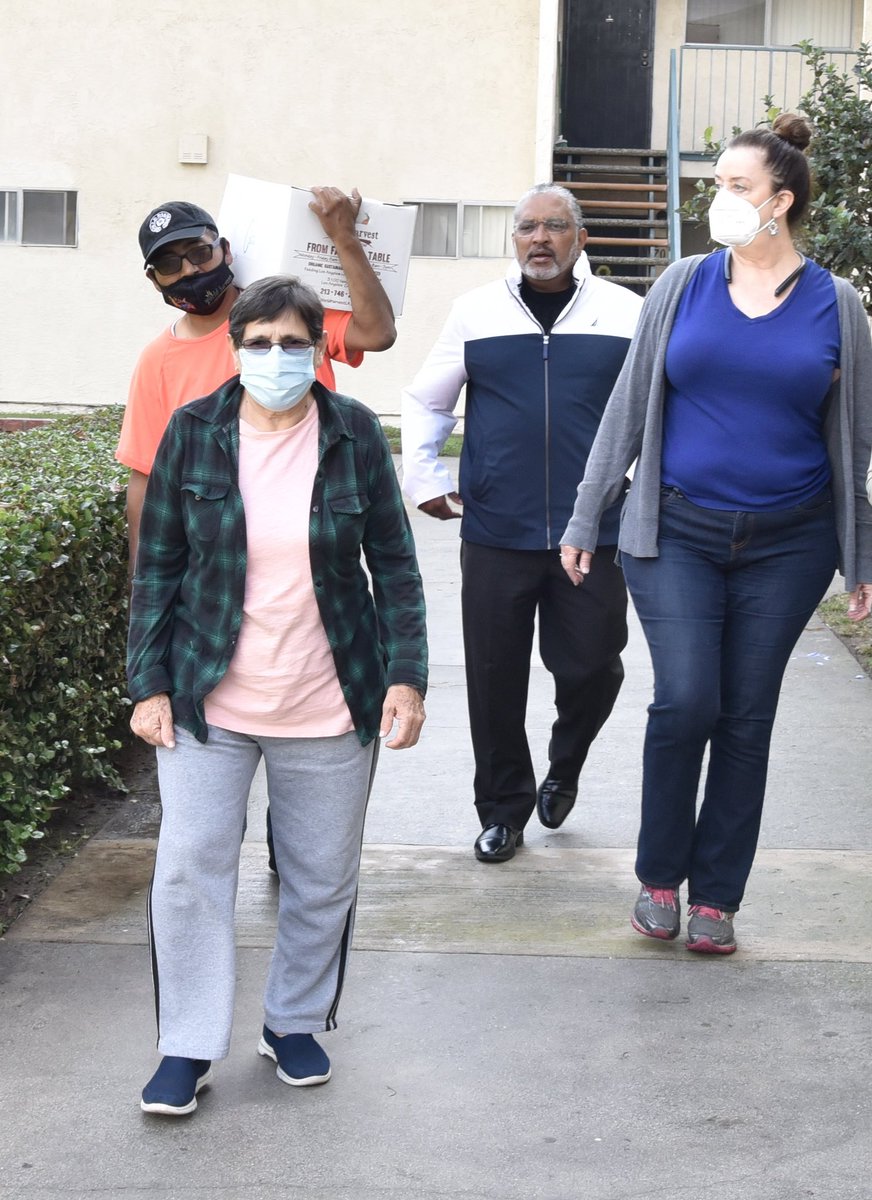 CommunityBuildi's tweet image. CBI’s Homeless Outreach Program offers intensive case managed homeless services to support self-sufficiency along with employment counseling, academic advising, application assistance, housing referrals, and assistance with housing search and application 💚✨🏠