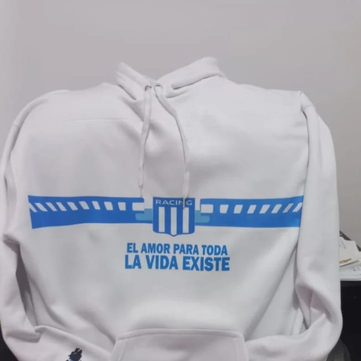 DanielRacing9's tweet photo. Se viene el buzo Academico hay mas modelos ... 
consulta por el tuyo 
super comodos y con toda la pasion 
hacemos envios al interior , dejanos tu consulta !!! https://t.co/eBuUTVjm8K