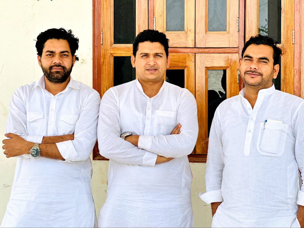 Men in white 😎
