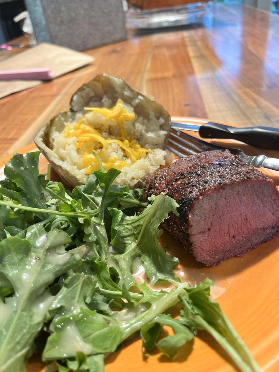 EdWren13's tweet photo. Venison blackstrap cooked on the @KamadoJoe  Classic 3.  #Delicious https://t.co/5wSefRAWuM