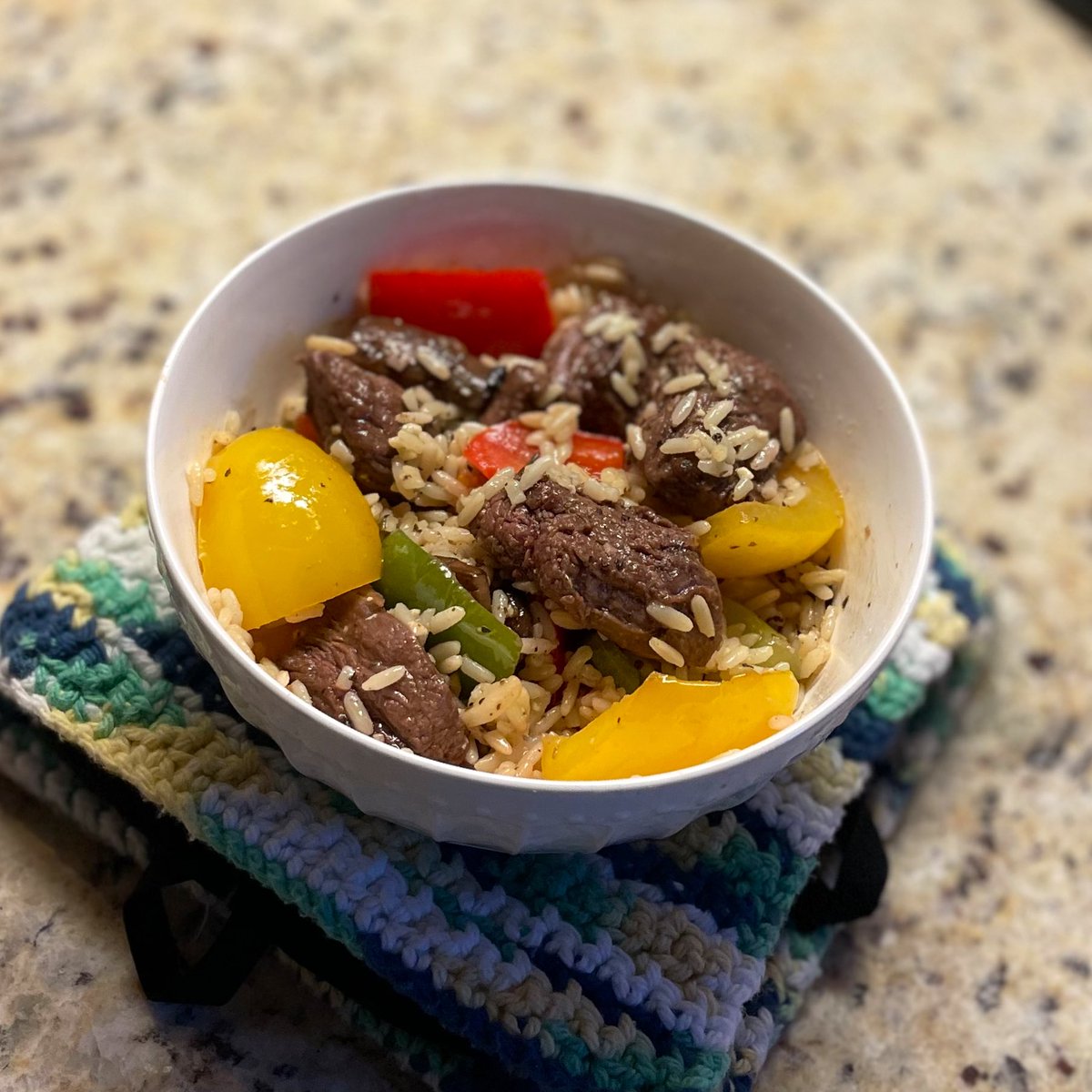 RealChefStove's tweet photo. Flank Steak w/ Peppers &amp; Mushrooms over Rice Pilaf

#Dinner #PhoneEatsFirst https://t.co/fMVVRkgm9i