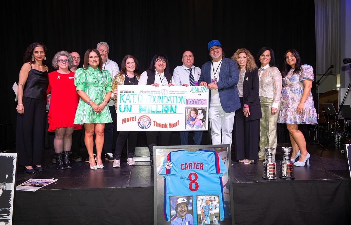 ExposFest's tweet photo. Merci à tous ceux qui ont fait de notre rêve une réalité #1Million @HopitalChildren 
Thank you to everyone who made our million dollar dream a reality. 
#KatD❤️ https://t.co/u8Yrdkwuji