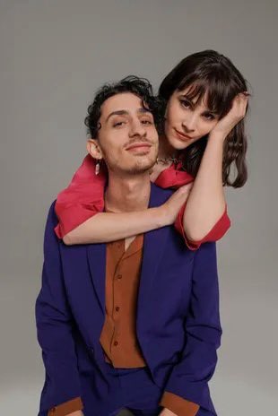 nildasarli's tweet photo. #ElAmorDespuésDelAmor .. no se ustedes pero yo siempre estuve enamorada de ellos ! #Fito y #Fabi  
Imposible no amar esta historia! Vean la serie ! @NetflixLAT @FitoPaezMusica @FabianaCantilo @MandarinaTVok https://t.co/5LqD2G6g3N
