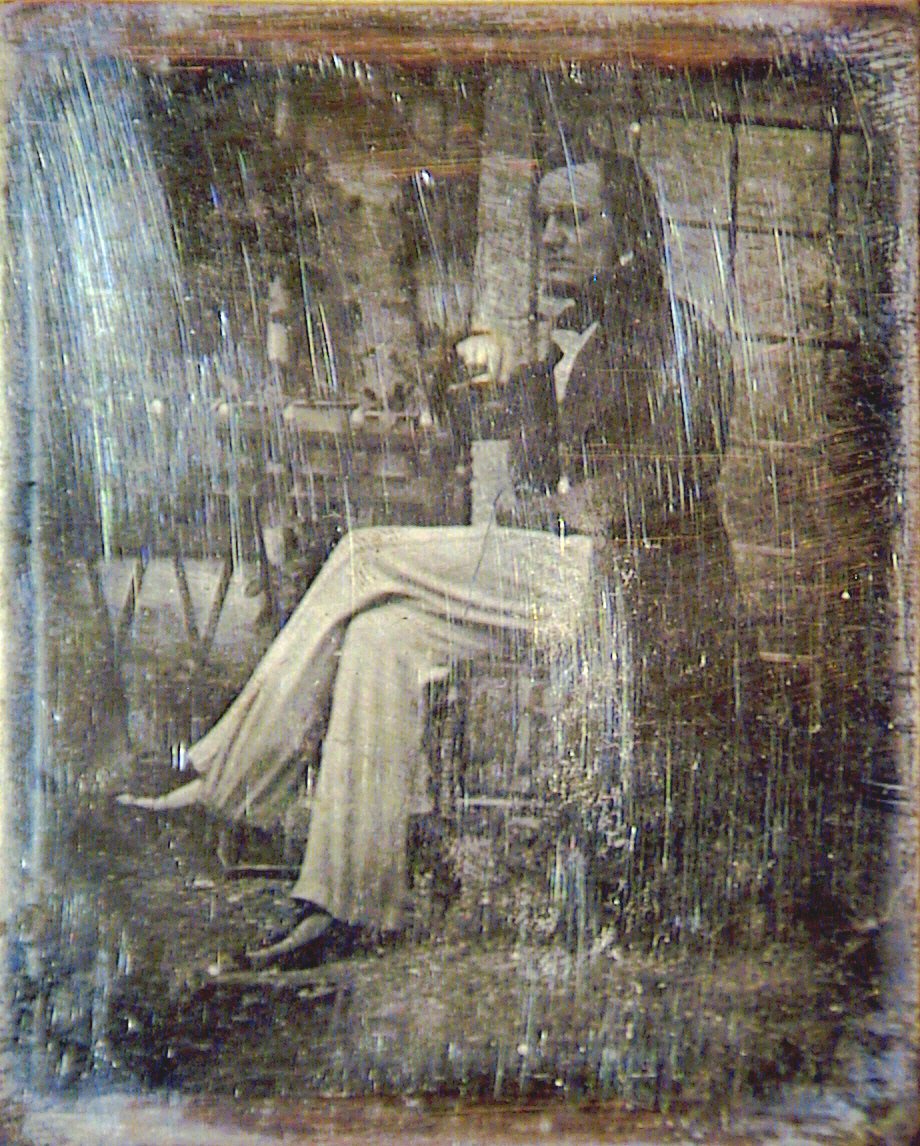 CLeyshonWriter's tweet photo. Chemical magic. One of the earliest existing photographs of a human being by John William Draper, born 5th May 1811. #fridayprompt #weekendwriting #WritingCommunity #writersoftwitter #writers #writingprompts
@WritingFaction What does the camera see that the eye cannot? https://t.co/5cNemA0CVd