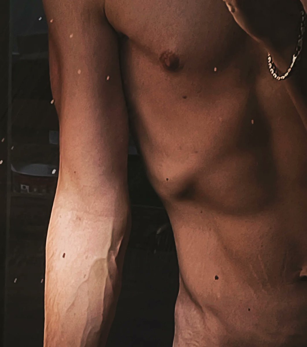 elmalgato's tweet photo. Errático #portrait #instaboy #gaytwitter #gay #queer #gayboy #gayman #gaymen #bodybuilding #bodypositivity #gayespaña #gayspain #gaymadrid #bodypositivity #bodybuild #hotguy #hotgay #twink #twinks #gaytwink https://t.co/RB9rv0gM5o