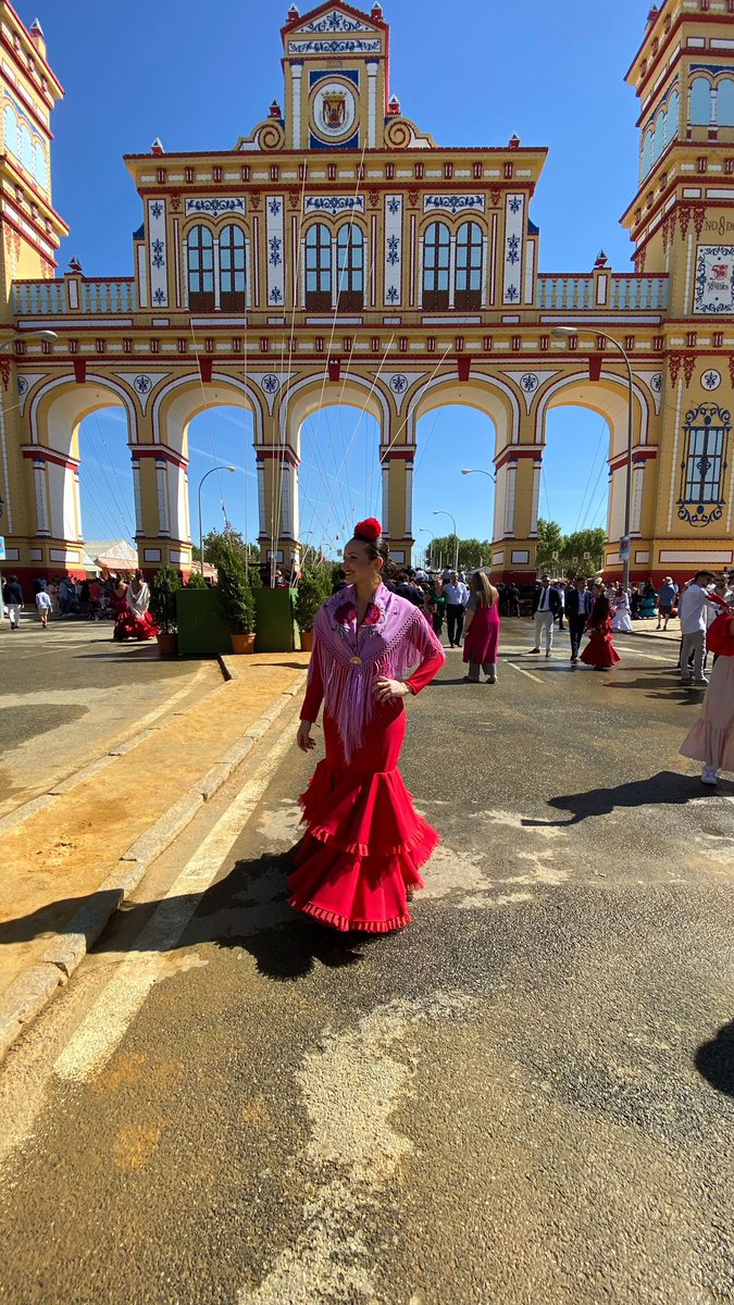 MereRon_Alex's tweet photo. La sevillana más guapa y más hermosa 🤤 https://t.co/4LY549S2Qo