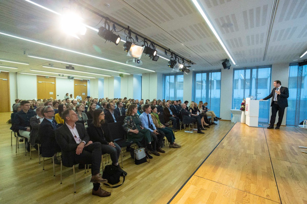Crisis and opportunities in the #EU: a view from Austria 🇦🇹 
Many thanks to <a href="/EuropaUnionBXL/">Europa-Union Brüssel</a> &amp; <a href="/HEBerlinEuropa/">Hessen in Berlin und Europa</a> for hosting Amb. Marschik to talk about issues with distinctive Austrian viewpoints. #Hessen #Europa #Austria
