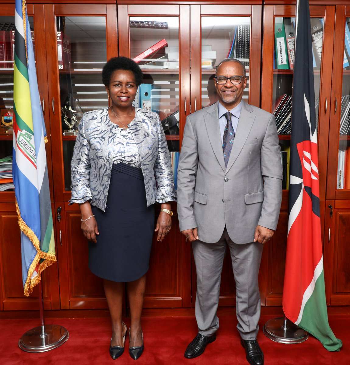 AgentsBoardKE's tweet photo. Earlier this week,the board led by our Chairperson Eunice Macharia along with other members of the board held consultative meetings with both the PS, State Department for Housing and Urban Development, Mr.Charles Hinga and the CS for Lands and Physical planning,Mr. Zackary Njeru https://t.co/WDC6Yx5hj1