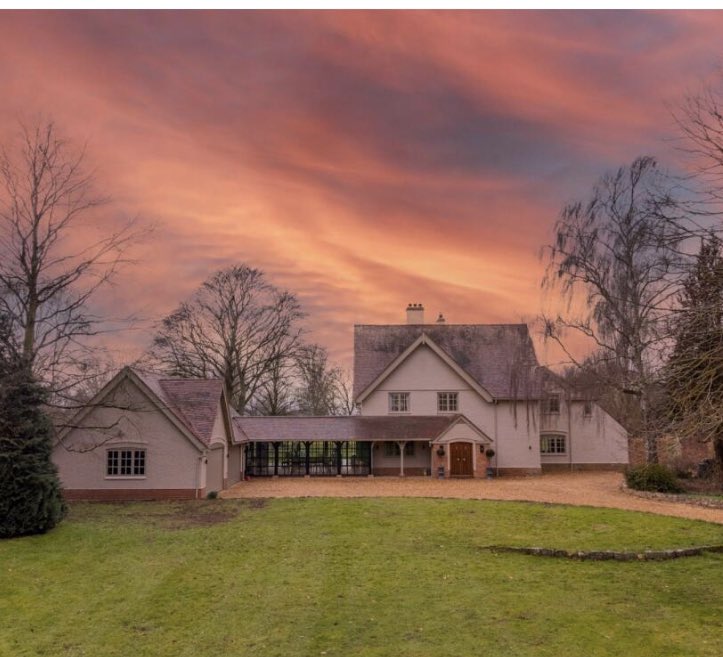 rjlestates's tweet photo. Birlingham house open day today! We look forward to welcoming you between 11 and 4 at our stunning new property. WR10 3AB. https://t.co/N5KddT0D2k