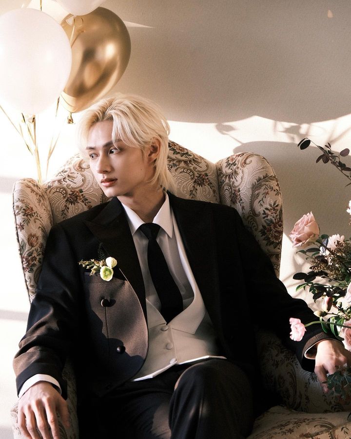 svtcontents's tweet photo. [#INSTAGRAM] 230427 JUN #준 

🐱: FML No.2 🤵💐

🖇️ https://t.co/UDMeN7YHsu https://t.co/YBMLDw9sW8