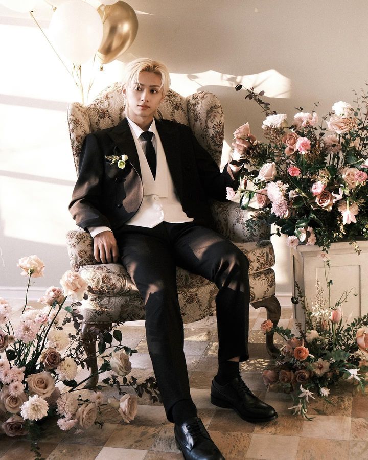 svtcontents's tweet photo. [#INSTAGRAM] 230427 JUN #준 

🐱: FML No.2 🤵💐

🖇️ https://t.co/UDMeN7YHsu https://t.co/YBMLDw9sW8
