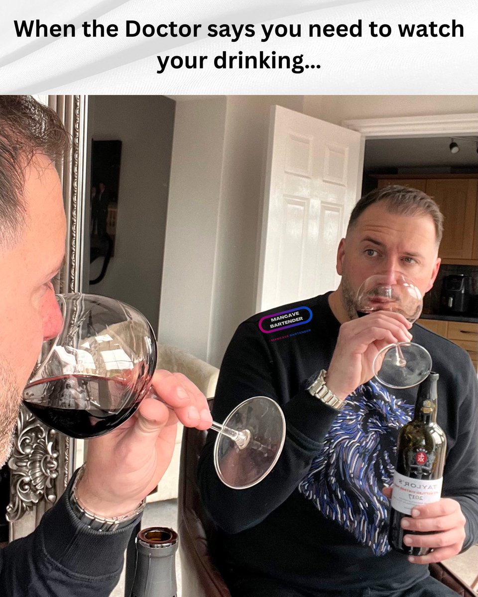 AdamRigby_'s tweet photo. Always do as the Doctor says… 👨🏻⚕️🩺🍷👀
#ukcomedy #comedy #mydoctorsaid #drinking #mancavebartender #mcb https://t.co/uJS25tN8uw