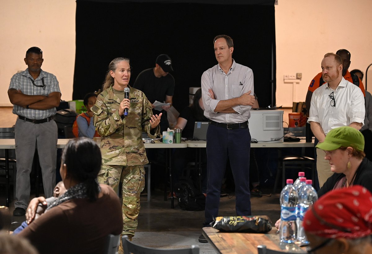 USAfricaCommand: RT <a href="/CJTFHOA/">CJTF-Horn of Africa</a>: It was truly humbling for the #CJTFHOA team to greet and support evacuees from <a href="/USEmbassyKRT/">U.S. Embassy Khartoum</a> upon their arrival to <a href="/Camp_Lemonnier/">Camp Lemonnier</a> #Djibouti, April 23. <a href="/USAfricaCommand/">U.S. Africa Command (AFRICOM)</a> @DeptofDefense <a href="/US_Emb_Djibouti/">US Embassy Djibouti</a> <a href="/StateDept/">Department of State</a>