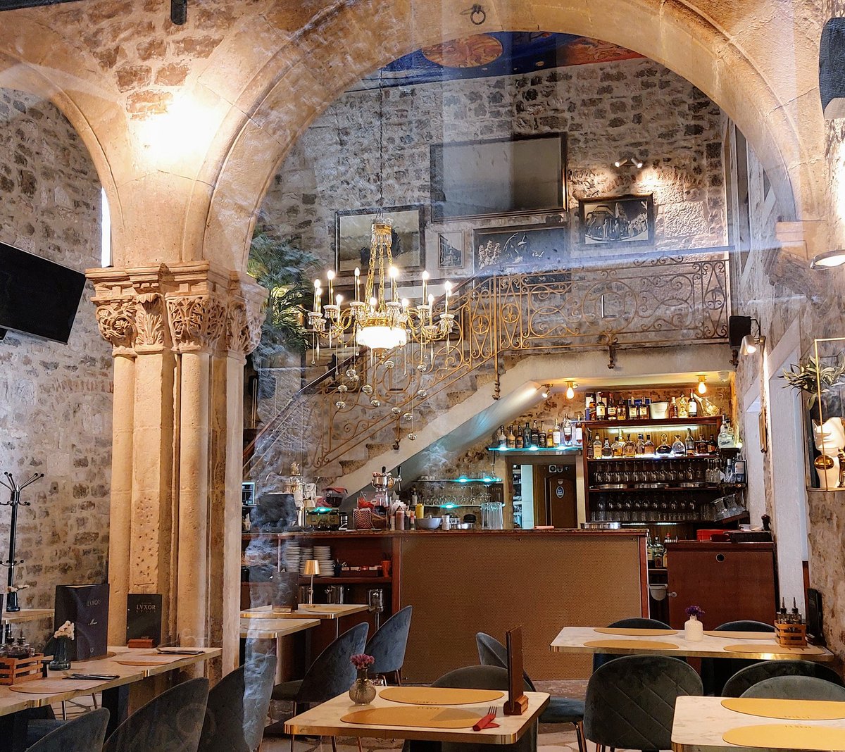 MauSbogar's tweet image. Un giorno a #Spalato

Prendere un caffè proprio dentro il palazzo di #Diocleziano !

SUPER!!!

@DiscoverTrieste @HrvaskaInfo @DalmatiaTourist @Ipocontro @yrmaysy @stregapoeta @patrizia_fonda @ANGELACHIDDEMI @Amfortas @CiriSince1978 @pauligurize @Mario16604832 @lucioulian @gmdb