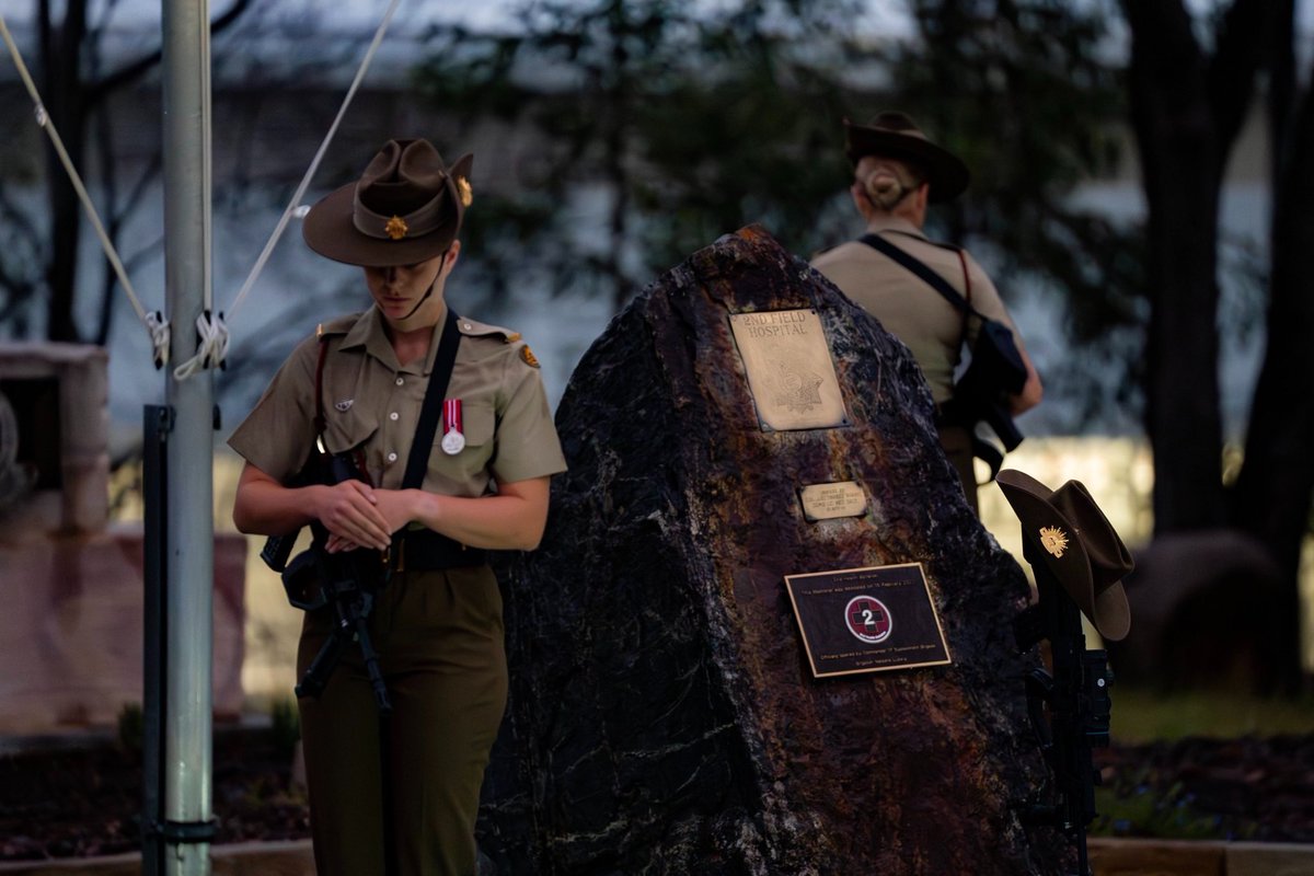 COMD2Bde's tweet photo. All across Australia #OurPeople serving in @AustralianArmy Health Units commemorated #AnzacDay.

From Dawn Services to Catafalque Parties, #2Bde paused with the Australian community to acknowledge service to our nation, both past and present.

#LestWeForget #AnzacDay2023 https://t.co/BVMGKak1PW
