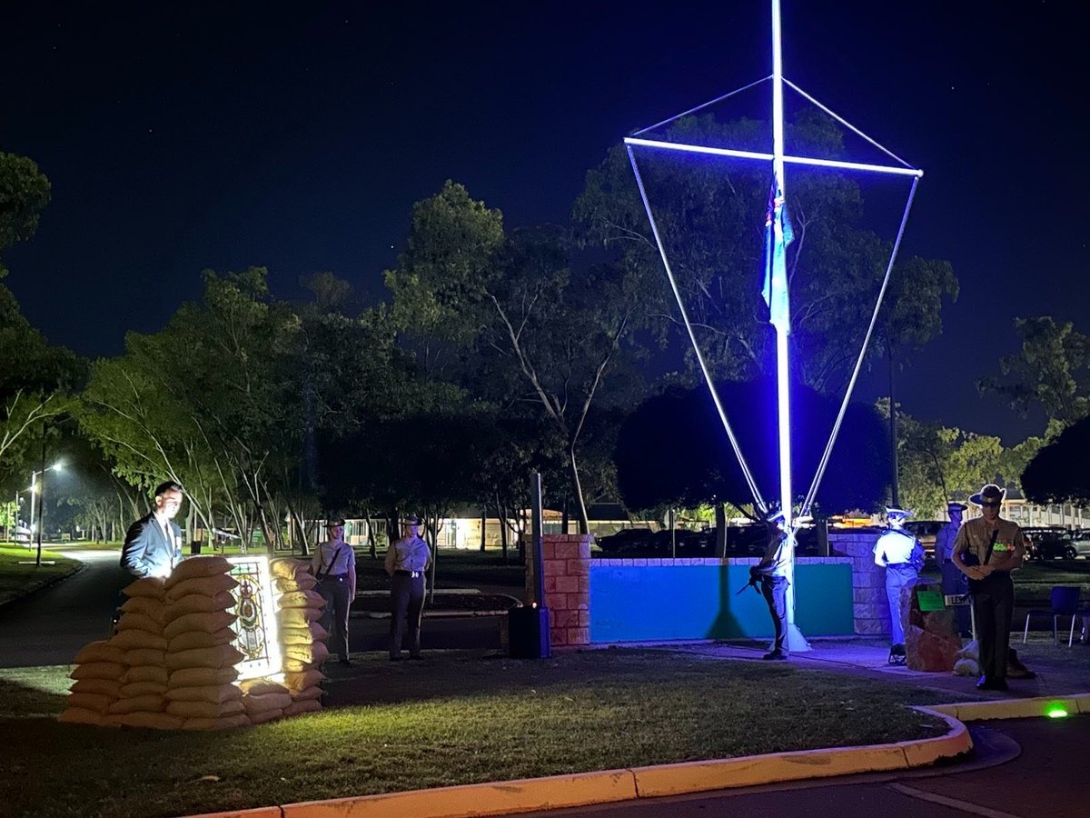 COMD2Bde's tweet photo. All across Australia #OurPeople serving in @AustralianArmy Health Units commemorated #AnzacDay.

From Dawn Services to Catafalque Parties, #2Bde paused with the Australian community to acknowledge service to our nation, both past and present.

#LestWeForget #AnzacDay2023 https://t.co/BVMGKak1PW