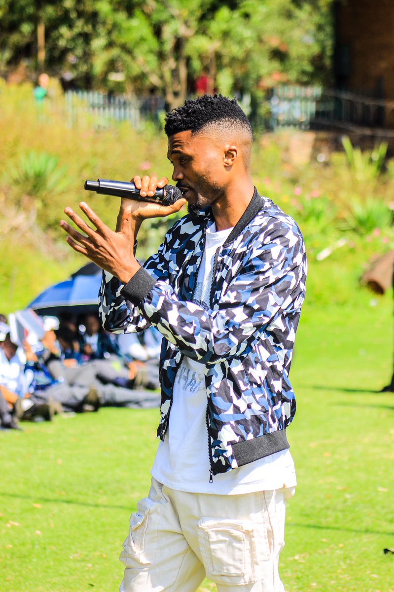 dierectaunknown's tweet photo. @MthandazoGatya #schooltour addressing learners on the importance of education and following your dreams. Remember to vote for him for the #metrofmmusicawards2023 #bestmale voting is unlimited https://t.co/tSxozCVAjf
