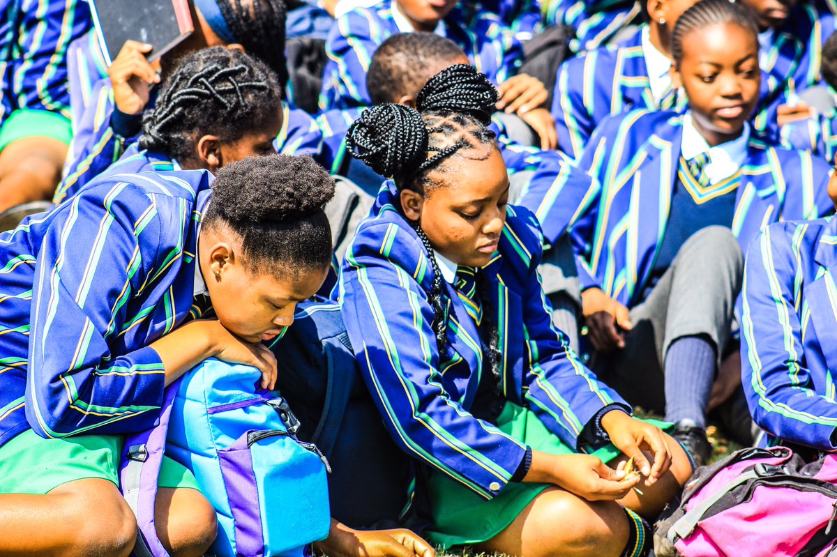 dierectaunknown's tweet photo. @MthandazoGatya #schooltour addressing learners on the importance of education and following your dreams. Remember to vote for him for the #metrofmmusicawards2023 #bestmale voting is unlimited https://t.co/tSxozCVAjf