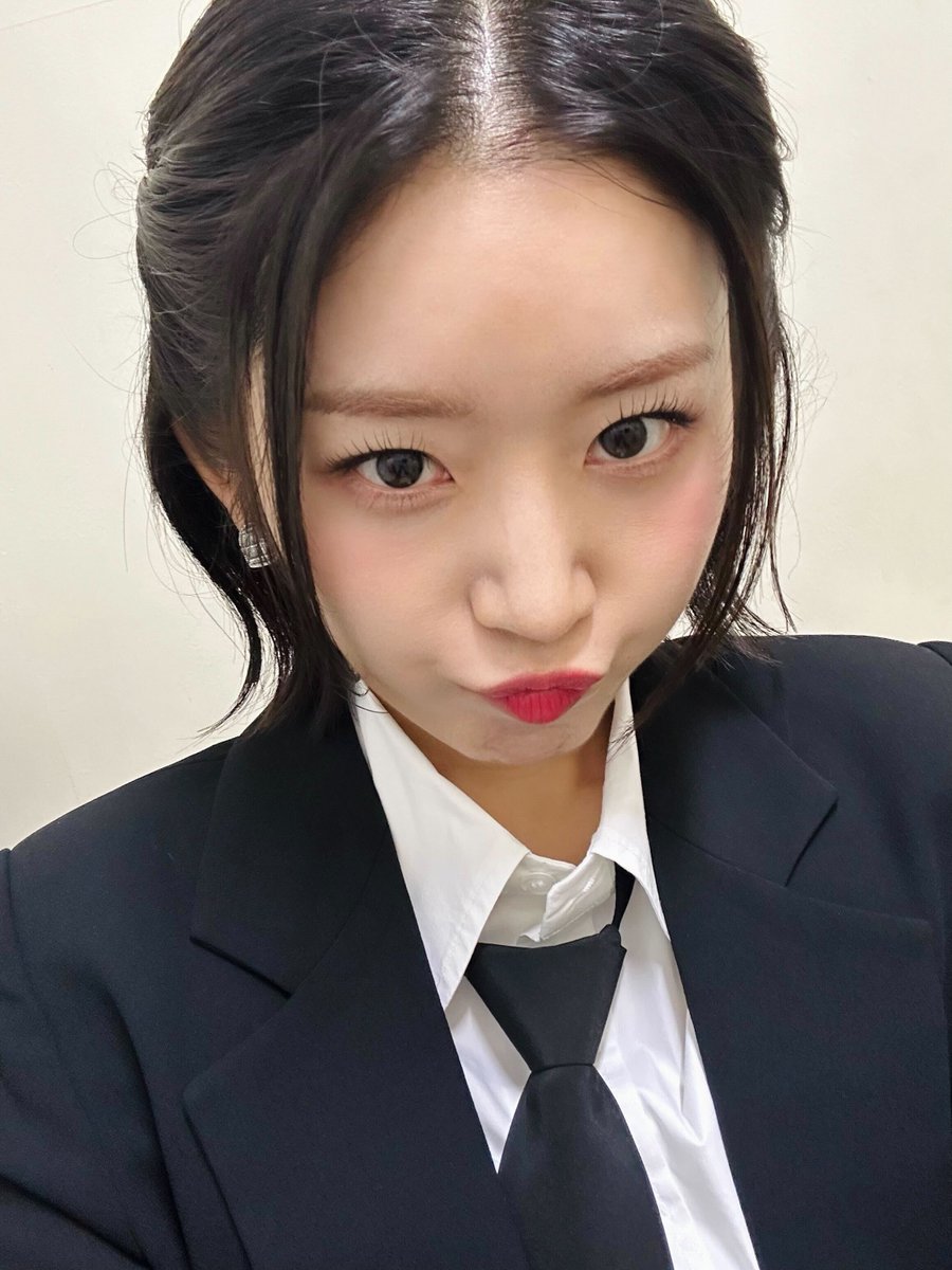 데일리덕 tweet media