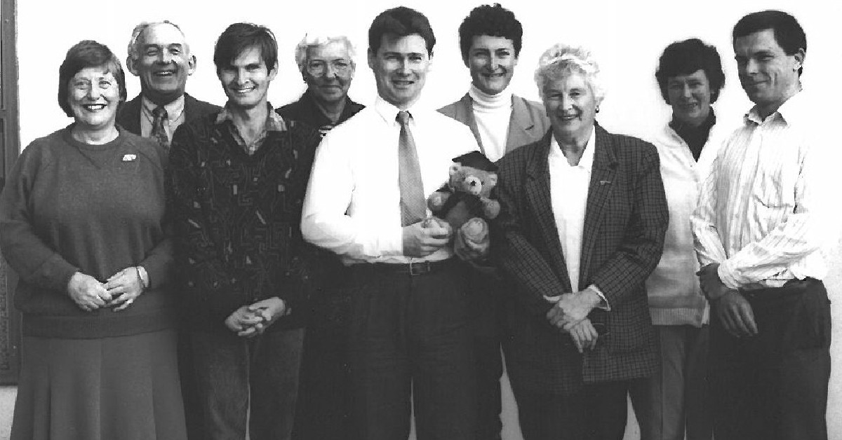 waikato's tweet photo. A #throwback to the 1994 #WaikatoAlumni Association. Is there anyone you recognise here? π
#KoTeTangata #ForThePeople
#ThrowbackWaikatoThursday #WUThrowback #WaikatoUni #WaikatoUniversity https://t.co/P1A6njOEL1