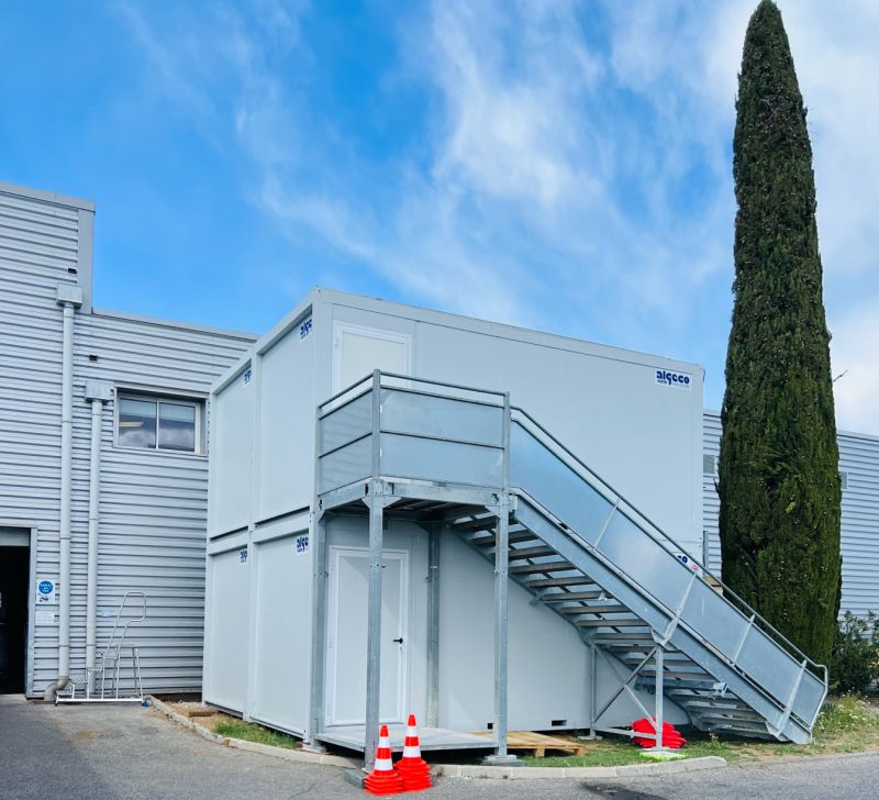 Nous sommes ravis d'annoncer que notre client SOPHIM, situé à Peyruis (04), a choisi notre gamme #origin+ pour la création d'un espace de 60m² 🏠

#Algeco #module