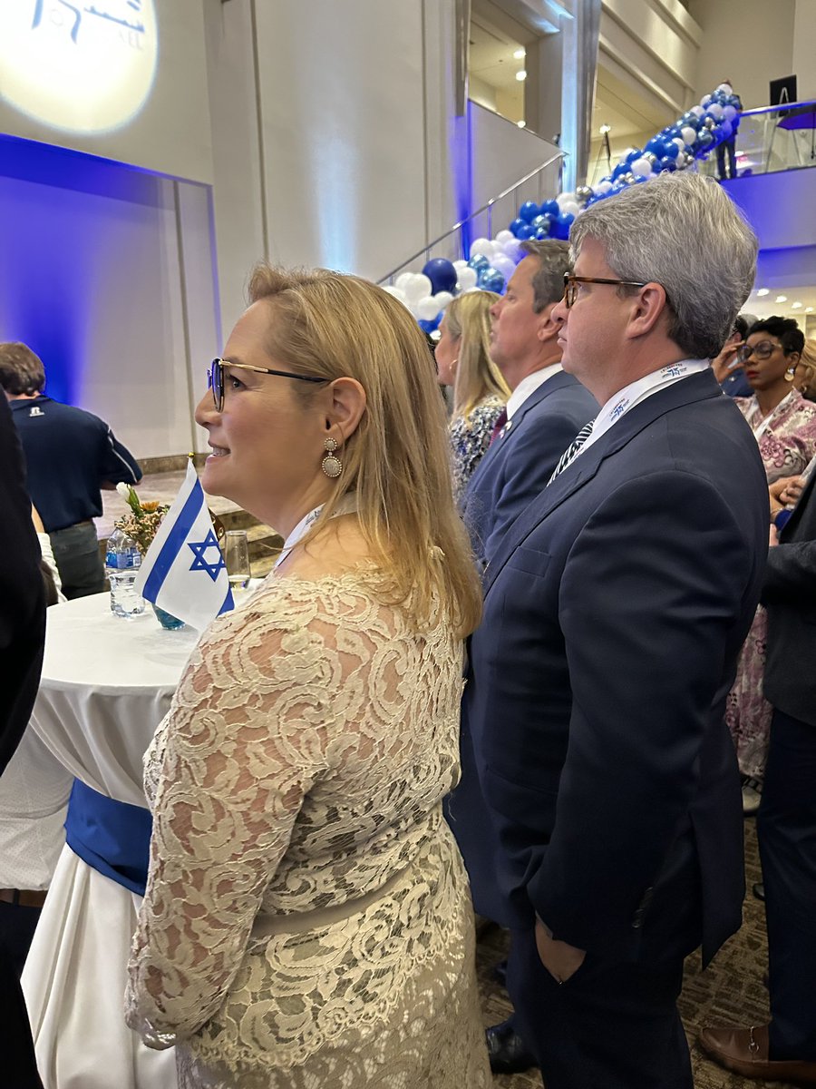epanitch's tweet photo. A great night celebrating 🥳 Yom Ha’aztmaut with supporters of 🇮🇱 at @TheWoodruff @GabrielSterling @GovKemp @RepBazemore63 @JasmineForHD108! #gapol https://t.co/sqtvJ7ptrL