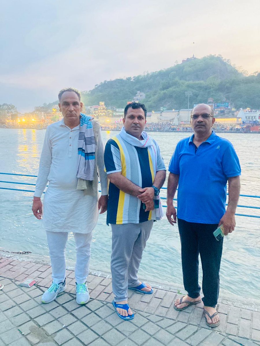 NaveenBunty4BJP's tweet photo. #गंगा  सप्तमी के पावन पर्व की हार्दिक शुभकामनायें एवं बधाई  जीवनदायिनी माँ गंगा के पूजन उत्सव गंगा सप्तमी पर माँ गंगा को स्वच्छ और निर्मल बनायें। 
हरिद्वार दर्शन हरिद्वार देवभूमि हरिद्वार #हरिद्वार 
#gangasaptami2023  #गंगा_सप्तमी https://t.co/tVKbrOoUGs
