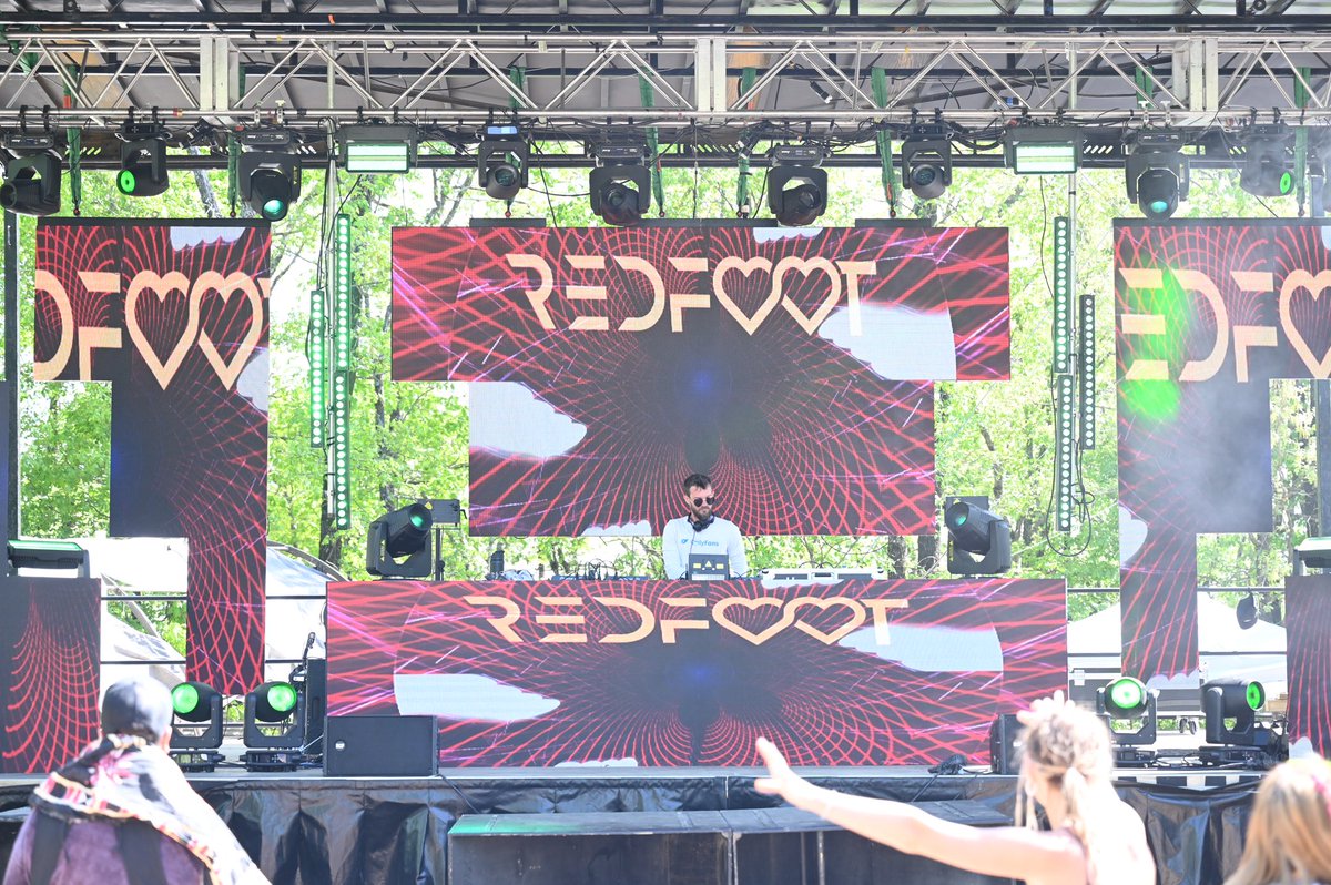 REDFOOT_music's tweet photo. @backwoodsmusicfestival was so incredible! 
Cheers to all the new friends and fans. I really appreciate the love and support! See you all again soon 🤍 I love you! 
Next stop @building.man.festival 
.
#REDF🤍🤍T #dj #artist #musicfestival #housemusic #community #love #housemusic https://t.co/dop995Z94Y