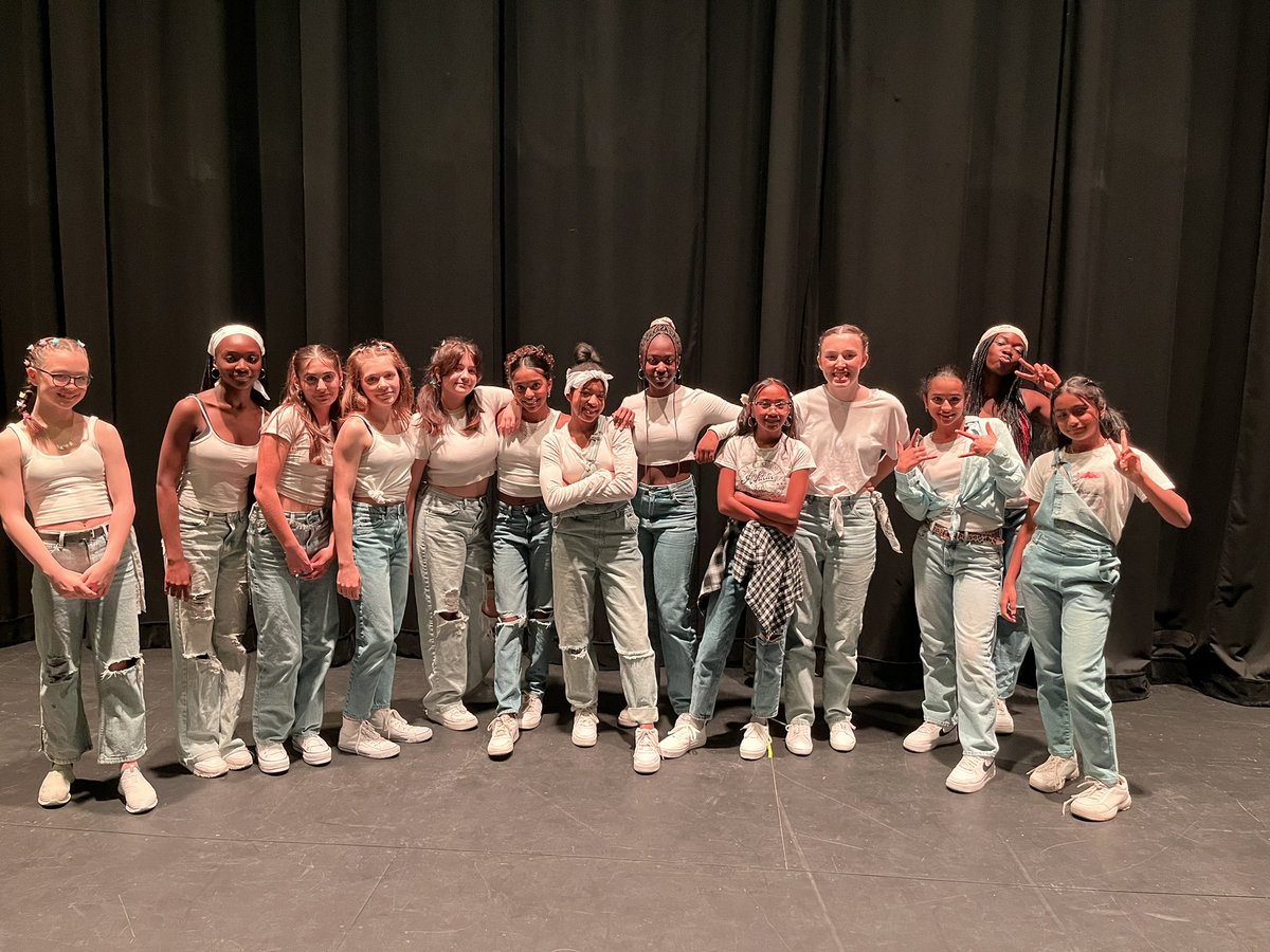 e_giovenco's tweet photo. They came to slay, and slay they did! Congrats to the @OLOP35 dance team for placing 2nd out of 20 teams today at the Board-Wide Dance Event!!! 💃🏼I am one proud coach 💚💛🖤 https://t.co/61Zi4QCxr5