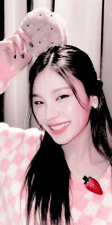 Olá! Eu sou a Lizzy, mas podem me chamar de Liz ou como preferir. Vocês estão bem?