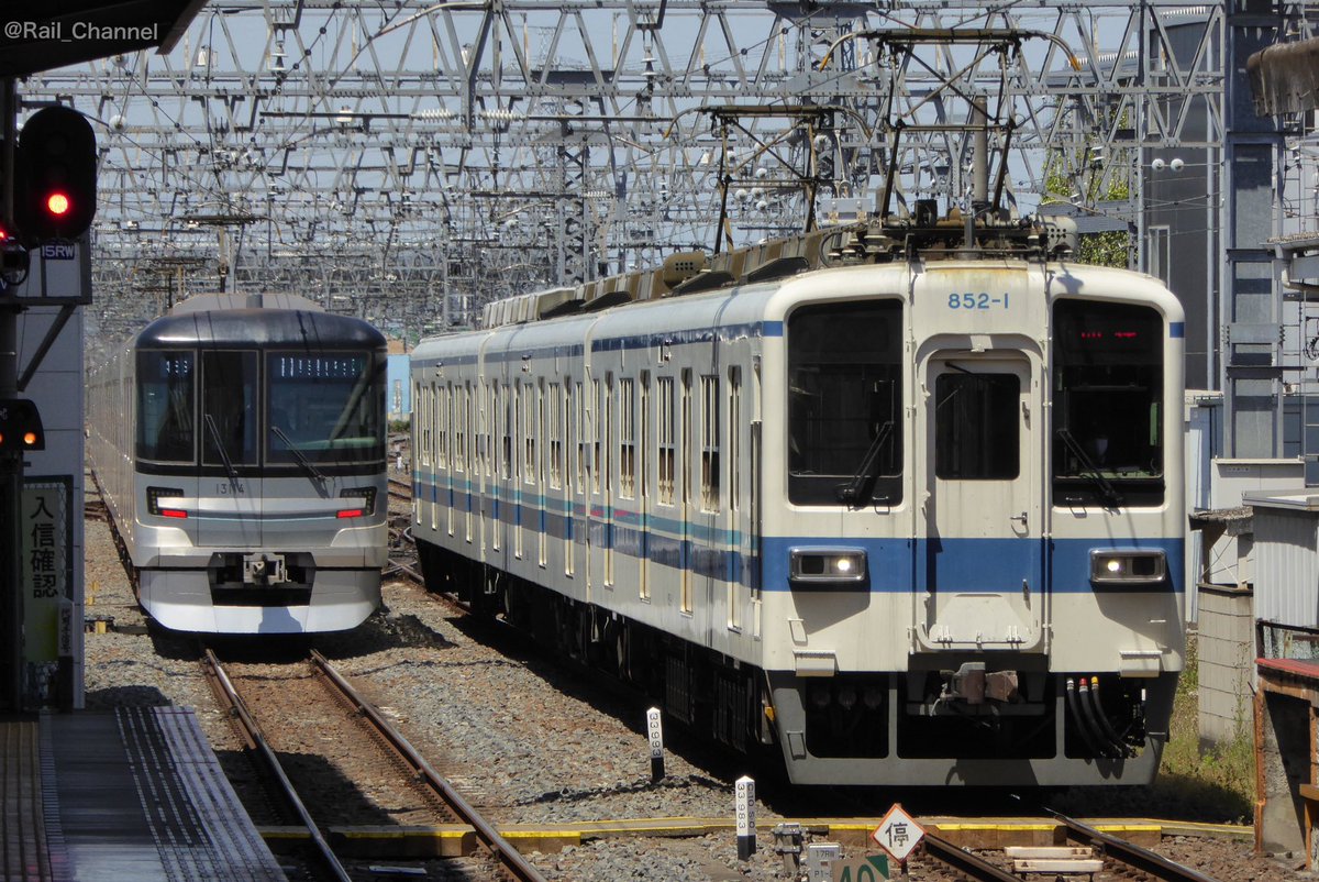 Rail_Channel's tweet image. #852F #春日部支所 へ回送。#801F が表に出てきたので、それがこのあと下るのかな？

#850型 #800型 #伊勢崎線 #13000系 #13114F #日比谷線