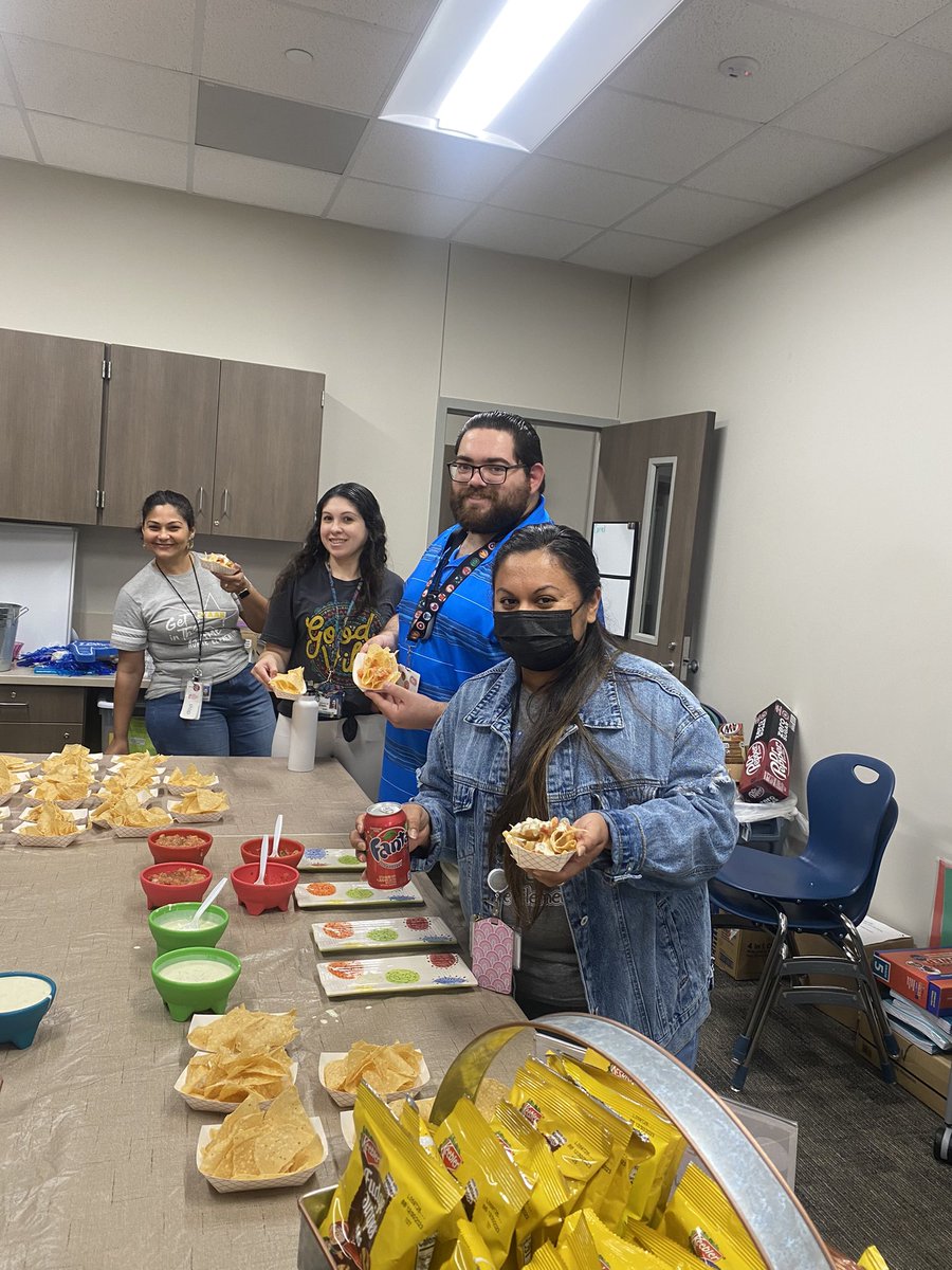 Thank you @ChuysRestaurant for donating chips and salsa for our staff to enjoy during STAAR testing! ⭐️ ✏️ #HoundDogMagic @CyFairISD